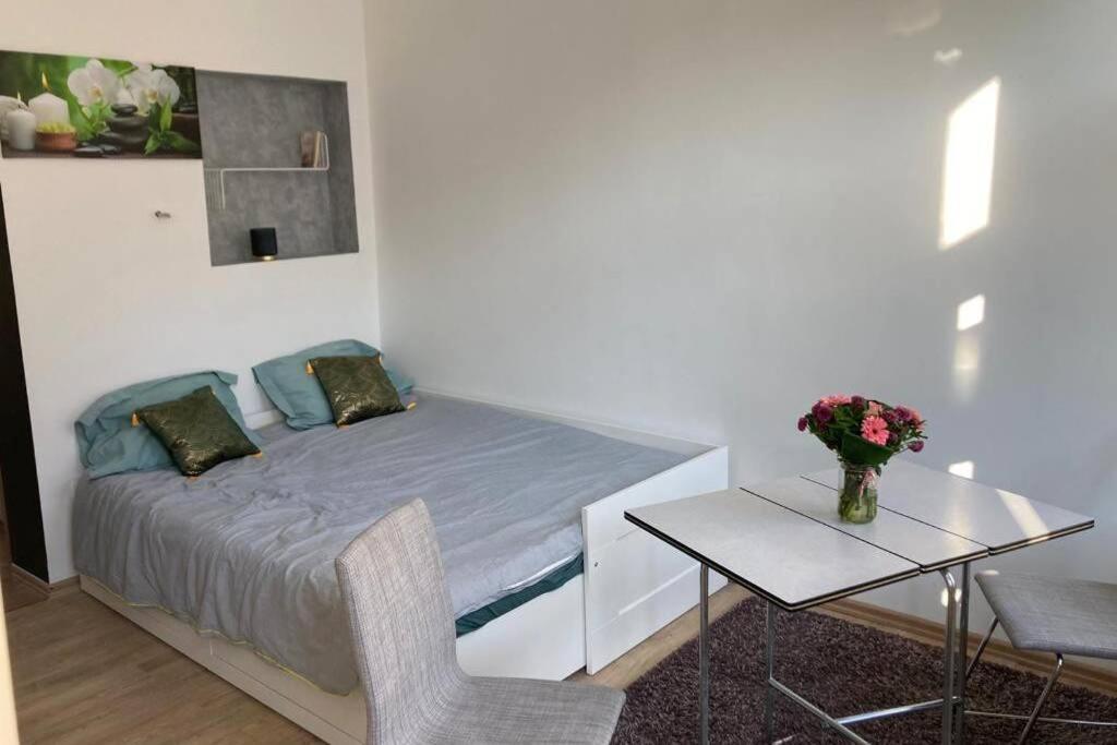 Magnifique Studio Au 2Eme Etage, A Proximite De La Gare Du Midi! 브뤼셀 외부 사진