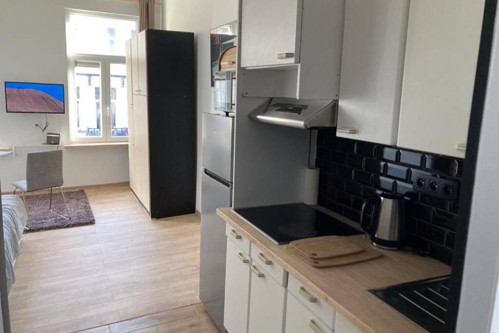 Magnifique Studio Au 2Eme Etage, A Proximite De La Gare Du Midi! 브뤼셀 외부 사진